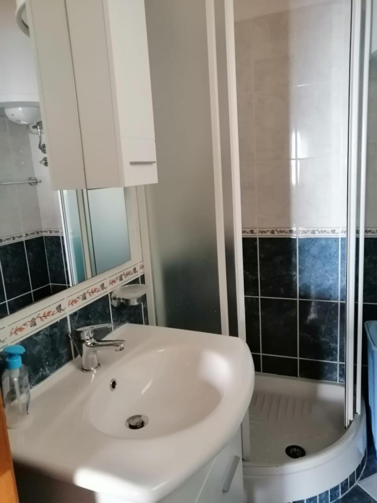 Apartmani Iva Tribanj-Kruscica Ngoại thất bức ảnh